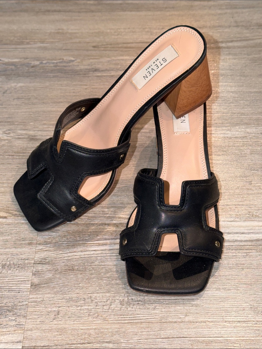 Steven By Steve Madden Black Leather Block Heel Mules with Wood-Look Heel EUC